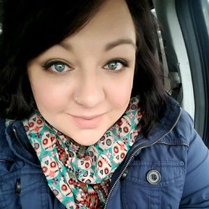 Meet your Posher, Nicole